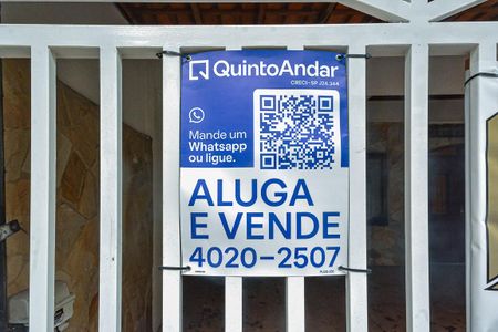 Casa para alugar com 156m², 4 quartos e 3 vagas Casa para alugar com 156m², 4 quartos e 3 vagasFachada