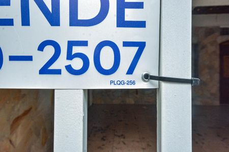 Casa para alugar com 156m², 4 quartos e 3 vagas Casa para alugar com 156m², 4 quartos e 3 vagasFachada