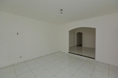 Casa para alugar com 156m², 4 quartos e 3 vagas Casa para alugar com 156m², 4 quartos e 3 vagasSala