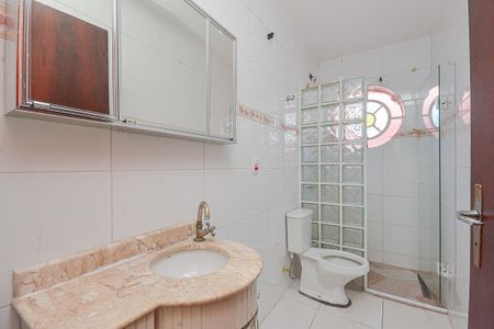 Casa para alugar com 156m², 4 quartos e 3 vagas Casa para alugar com 156m², 4 quartos e 3 vagasBanheiro