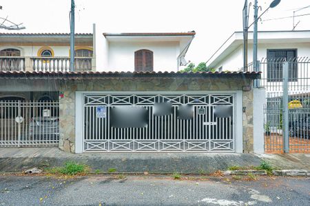 Casa para alugar com 156m², 4 quartos e 3 vagas Casa para alugar com 156m², 4 quartos e 3 vagasFachada