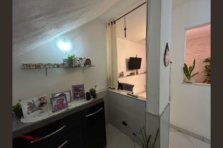 Casa à venda com 117m², 4 quartos e sem vagaÁrea comum