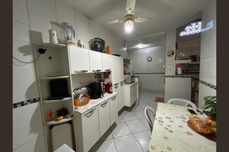 Casa à venda com 117m², 4 quartos e sem vagaCozinha