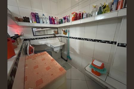 Casa à venda com 117m², 4 quartos e sem vagaÁrea de Serviço