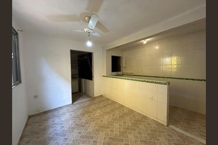 Casa à venda com 117m², 4 quartos e sem vagaSala casa 2