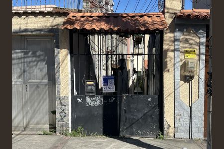 Casa à venda com 117m², 4 quartos e sem vagaFachada + plaquinha