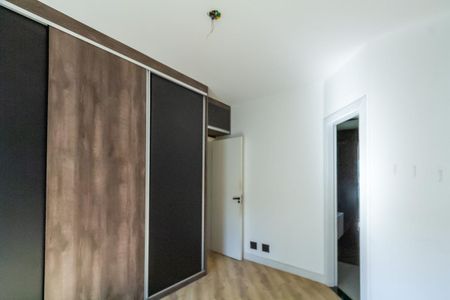 Apartamento à venda com 90m², 3 quartos e 2 vagas Apartamento à venda com 90m², 3 quartos e 2 vagasSuíte