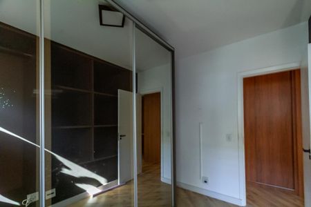 Apartamento à venda com 90m², 3 quartos e 2 vagas Apartamento à venda com 90m², 3 quartos e 2 vagasQuarto 1