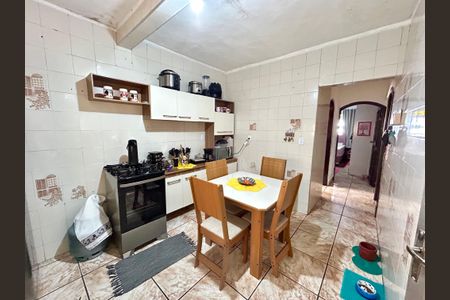 Casa para alugar com 100m², 2 quartos e 3 vagas Casa para alugar com 100m², 2 quartos e 3 vagasCozinha