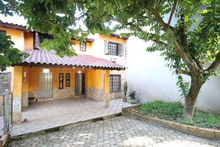 Casa para alugar com 160m², 3 quartos e 2 vagasFachada