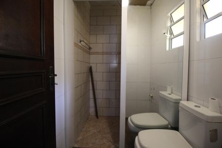 Casa para alugar com 160m², 3 quartos e 2 vagasBanheiro 1