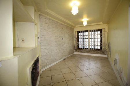 Casa para alugar com 160m², 3 quartos e 2 vagasSala