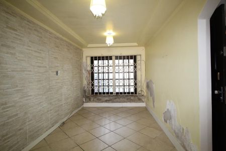 Casa para alugar com 160m², 3 quartos e 2 vagasSala