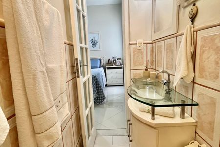 Apartamento para alugar com 100m², 3 quartos e 1 vaga Apartamento para alugar com 100m², 3 quartos e 1 vagaSuite