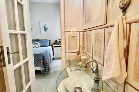 Apartamento para alugar com 100m², 3 quartos e 1 vaga Apartamento para alugar com 100m², 3 quartos e 1 vagaSuite