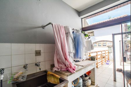 Casa para alugar com 380m², 3 quartos e 4 vagasÁrea de Serviço