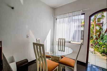 Casa para alugar com 380m², 3 quartos e 4 vagasCozinha