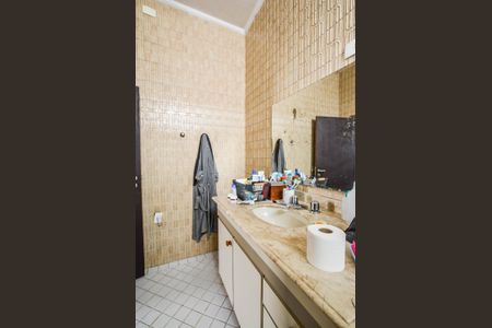 Casa para alugar com 380m², 3 quartos e 4 vagasBanheiro da Suíte 1