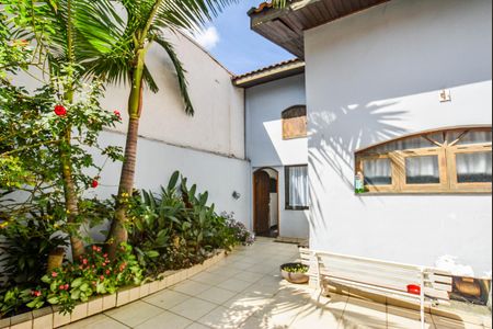 Casa para alugar com 380m², 3 quartos e 4 vagasQuintal