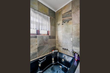 Casa para alugar com 380m², 3 quartos e 4 vagasBanheiro da Suíte 2