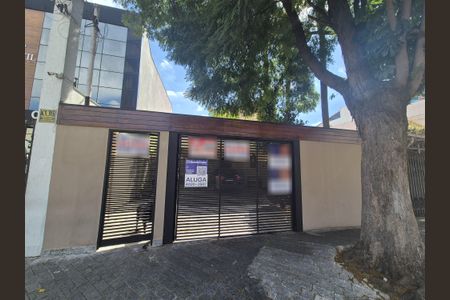 Casa para alugar com 380m², 3 quartos e 4 vagasFachada