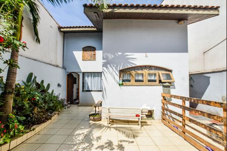 Casa para alugar com 380m², 3 quartos e 4 vagasQuintal