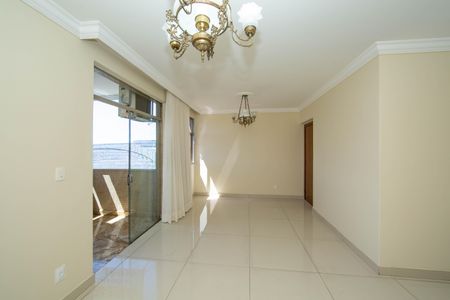 Apartamento à venda com 126m², 4 quartos e 2 vagas Apartamento à venda com 126m², 4 quartos e 2 vagasSALA