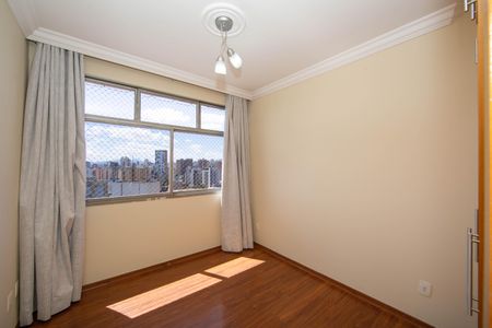 Apartamento à venda com 126m², 4 quartos e 2 vagas Apartamento à venda com 126m², 4 quartos e 2 vagasQUARTO3