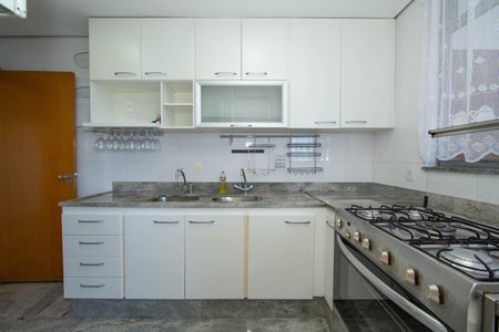 Apartamento à venda com 126m², 4 quartos e 2 vagas Apartamento à venda com 126m², 4 quartos e 2 vagasCOZINHA