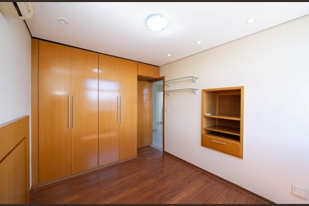 Apartamento à venda com 126m², 4 quartos e 2 vagas Apartamento à venda com 126m², 4 quartos e 2 vagasQUARTO1