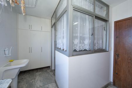 Apartamento à venda com 126m², 4 quartos e 2 vagas Apartamento à venda com 126m², 4 quartos e 2 vagasAREA DE SERVICO