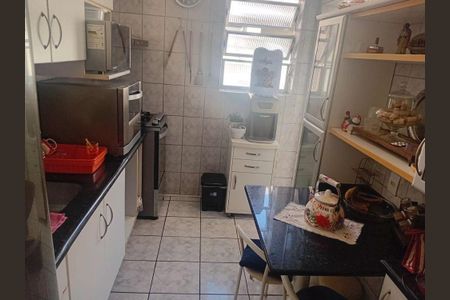 Cozinha de apartamento para alugar com 2 quartos, 59m² em Menino Deus, Porto Alegre