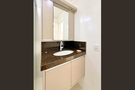 Apartamento para alugar com 70m², 2 quartos e 1 vagaBanheiro da Suíte