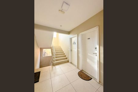 Apartamento para alugar com 70m², 2 quartos e 1 vagaHall de entrada