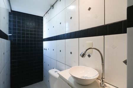 Banheiro social de casa para alugar com 3 quartos, 150m² em Eldorado, São Bernardo do Campo