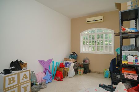 Casa de condomínio para alugar com 187m², 3 quartos e 3 vagasQuarto 1