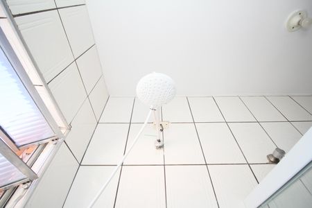 Casa para alugar com 70m², 2 quartos e 1 vagaBanheiro - Chuveiro