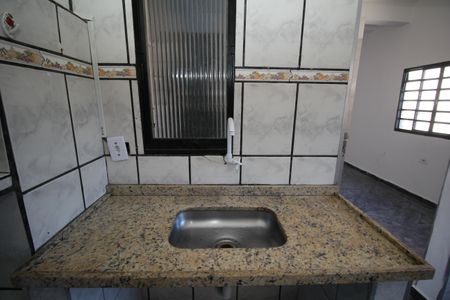 Casa para alugar com 70m², 2 quartos e 1 vagaCozinha