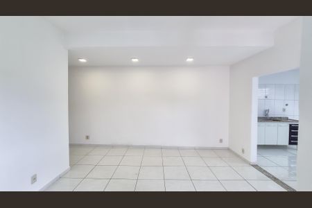 Sala de apartamento para alugar com 2 quartos, 70m² em Irajá, Rio de Janeiro