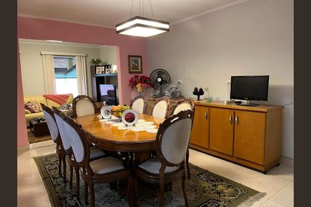 Casa à venda com 3 quartos, 232m² em Vila Camilópolis, Santo André