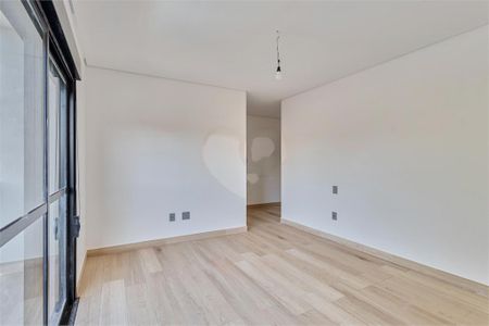 Casa à venda com 4 quartos, 376m² em Jardim Petropolis, São Paulo