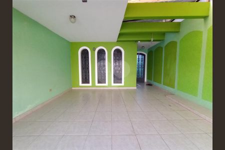 Casa à venda com 3 quartos, 137m² em Jardim Teresa, São Paulo
