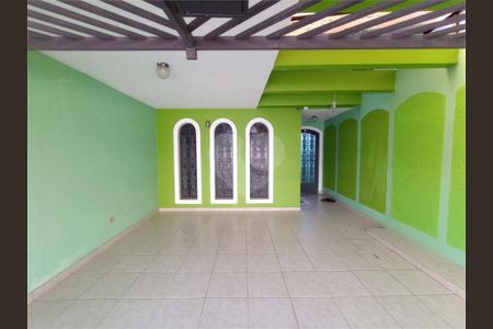 Casa à venda com 3 quartos, 137m² em Jardim Teresa, São Paulo