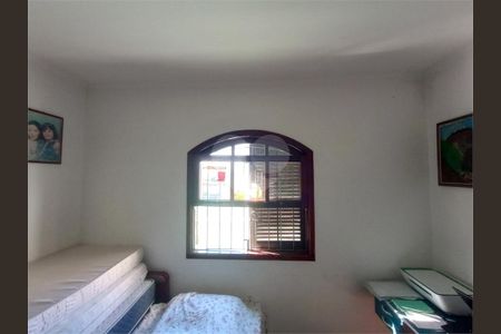Casa à venda com 3 quartos, 137m² em Jardim Teresa, São Paulo