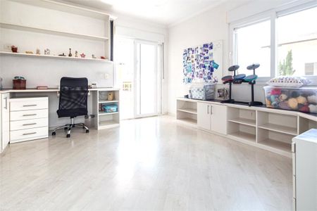 Casa à venda com 4 quartos, 375m² em Granja Julieta, São Paulo