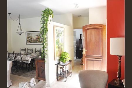 Casa à venda com 4 quartos, 360m² em Santo Amaro, São Paulo