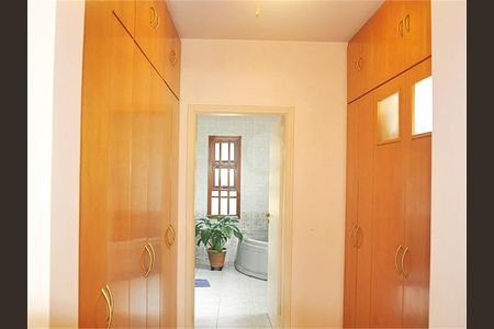 Casa à venda com 4 quartos, 360m² em Santo Amaro, São Paulo