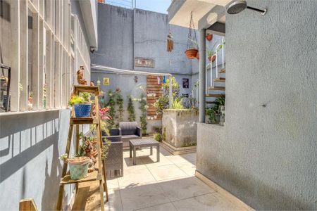 Casa à venda com 108m², 4 quartos e 2 vagas