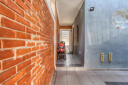 Casa à venda com 108m², 4 quartos e 2 vagas