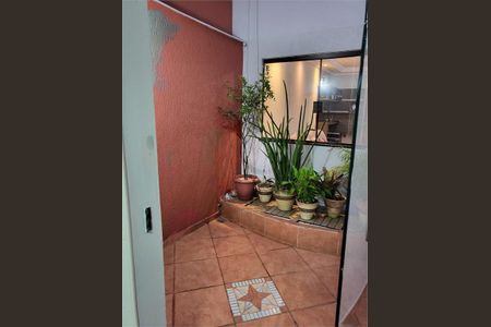Casa à venda com 250m², 2 quartos e 8 vagas